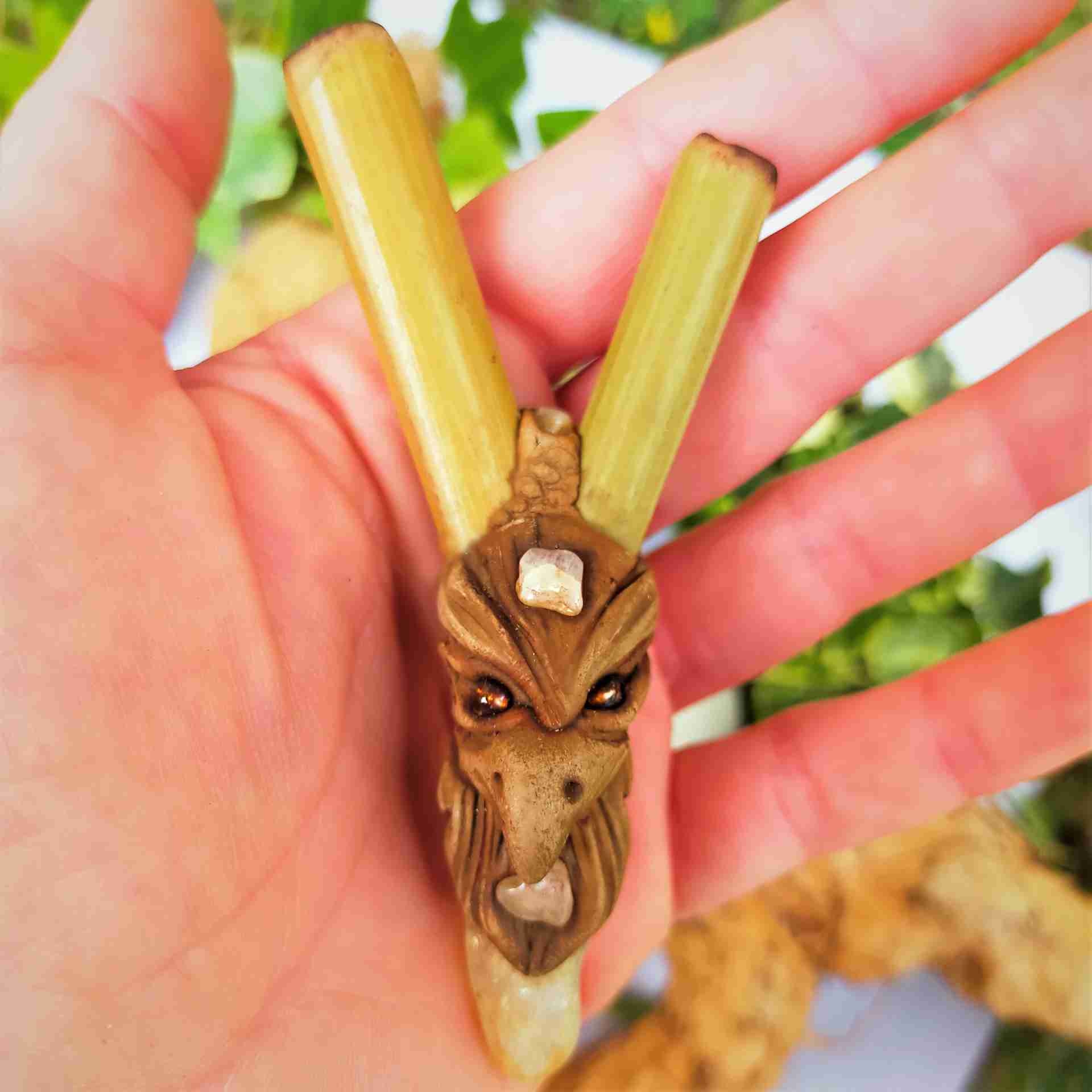 Kuripe Bambu Тотем Орел амулет с мощными камнями